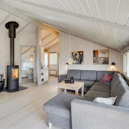 Estella - 500m To The Fjord By Interhome Feriehus Havrvig